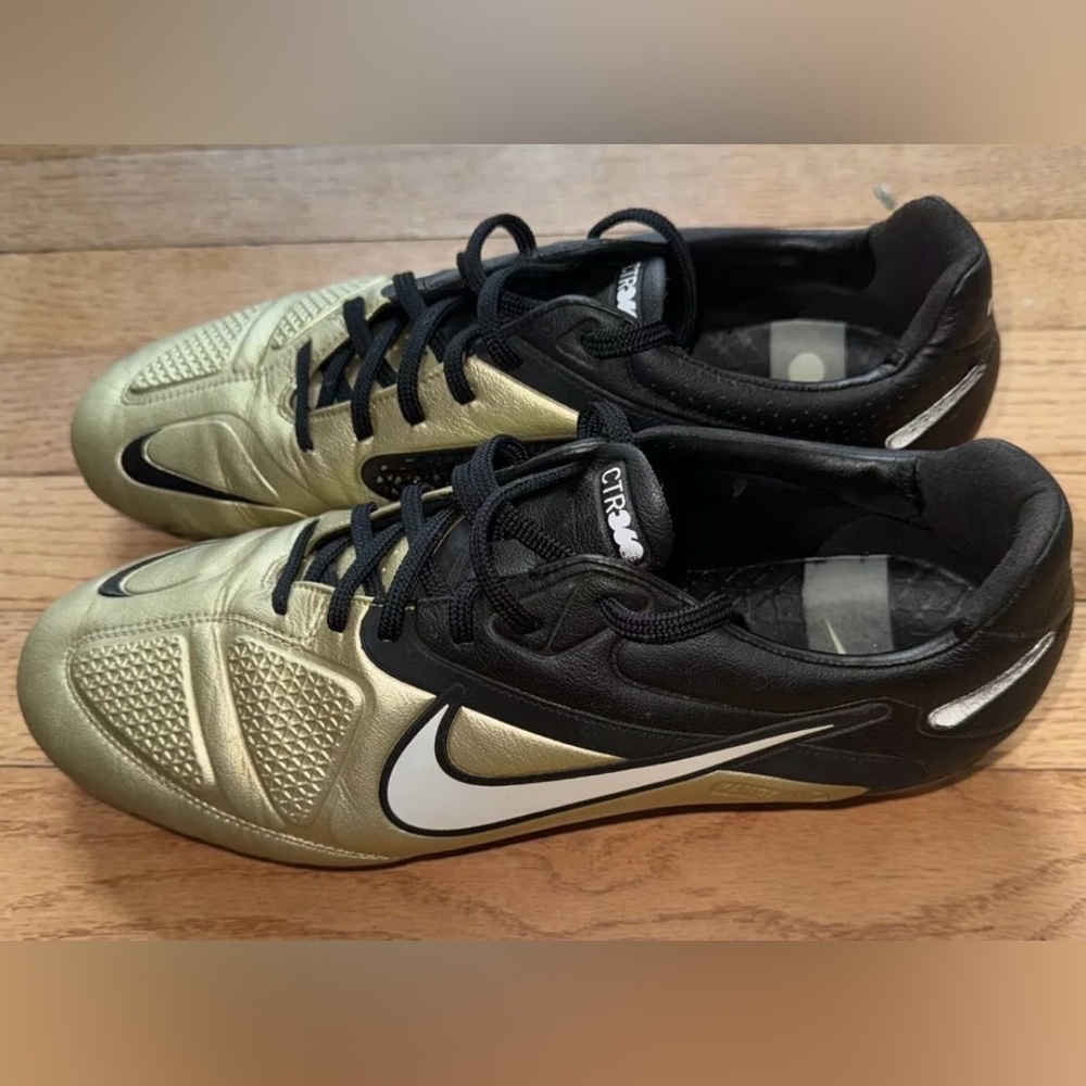 Nike CTR360 soccer cleat